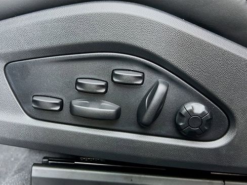 New 2026 Porsche Macan Turbo Electric image 22