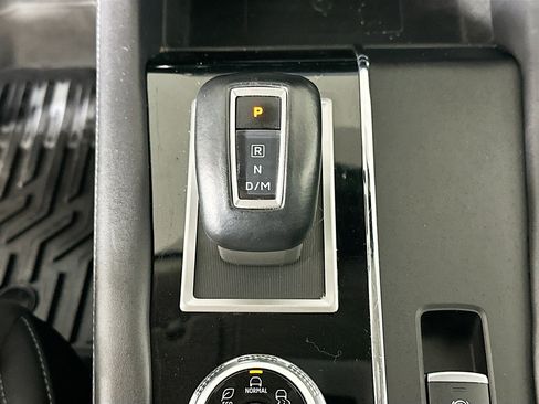 Used 2024 Mitsubishi Outlander SE image 25