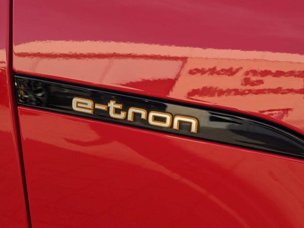 Used 2019 Audi e-tron Premium Plus AWD/4WD image 14