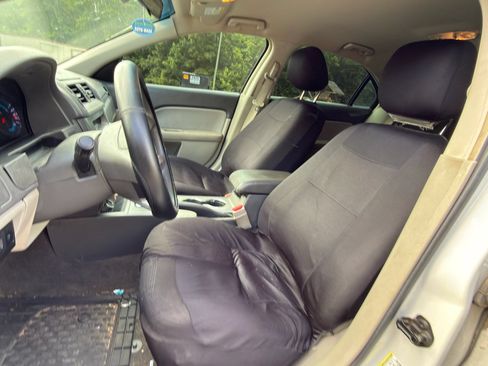 Used 2012 Ford Fusion SE FWD image 2