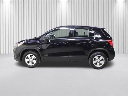 Used 2019 Chevrolet Trax LS image 7