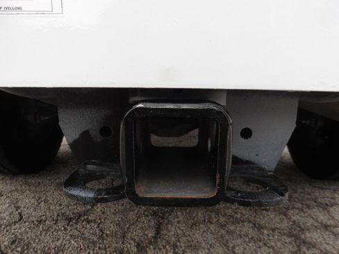 Used 2022 RAM 2500 Tradesman w/ Chrome Appearance Group RWD image 21