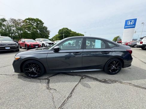Used 2025 Honda Civic Sport image 3