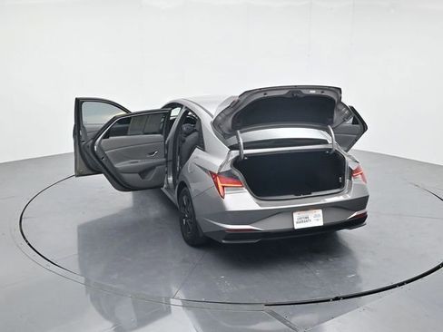 Used 2023 Hyundai Elantra Blue FWD image 41