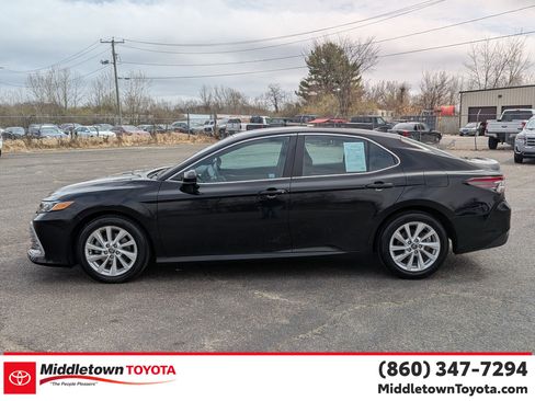 Certified 2023 Toyota Camry LE image 3