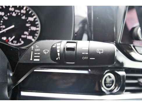 Used 2023 Nissan Pathfinder SV image 14