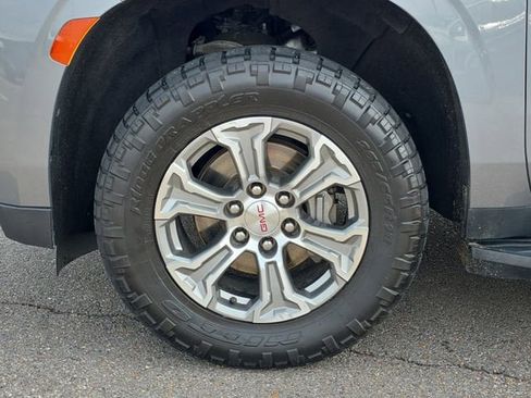 Used 2022 GMC Yukon SLE image 10