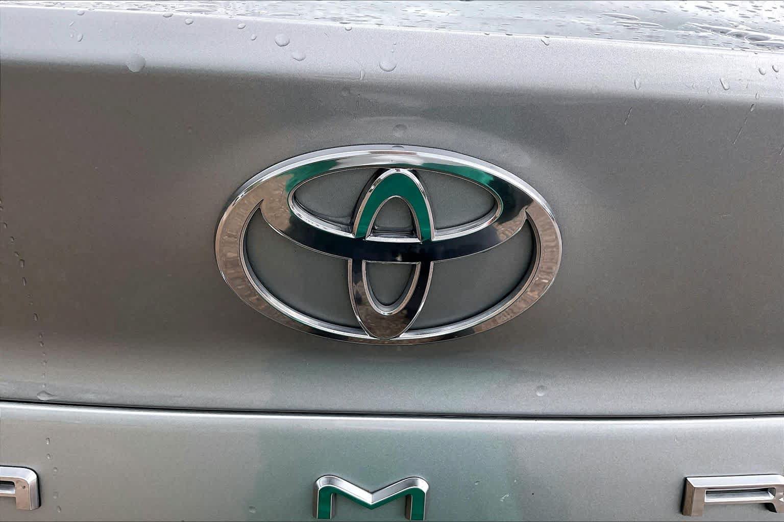 Used 2025 Toyota Camry LE FWD image 30