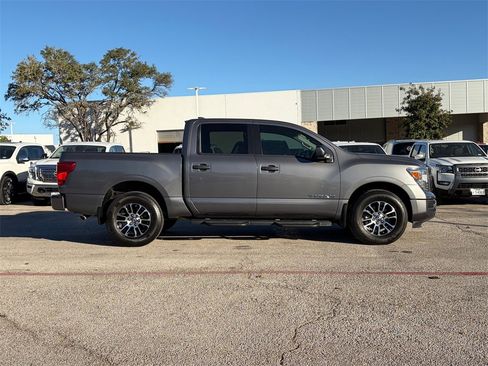 Certified 2024 Nissan Titan SV w/ SV Convenience Package image 6