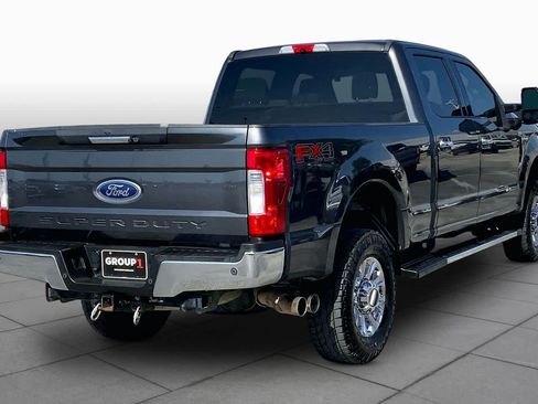 Used 2018 Ford F250 XLT w/ XLT Premium Package AWD/4WD image 13