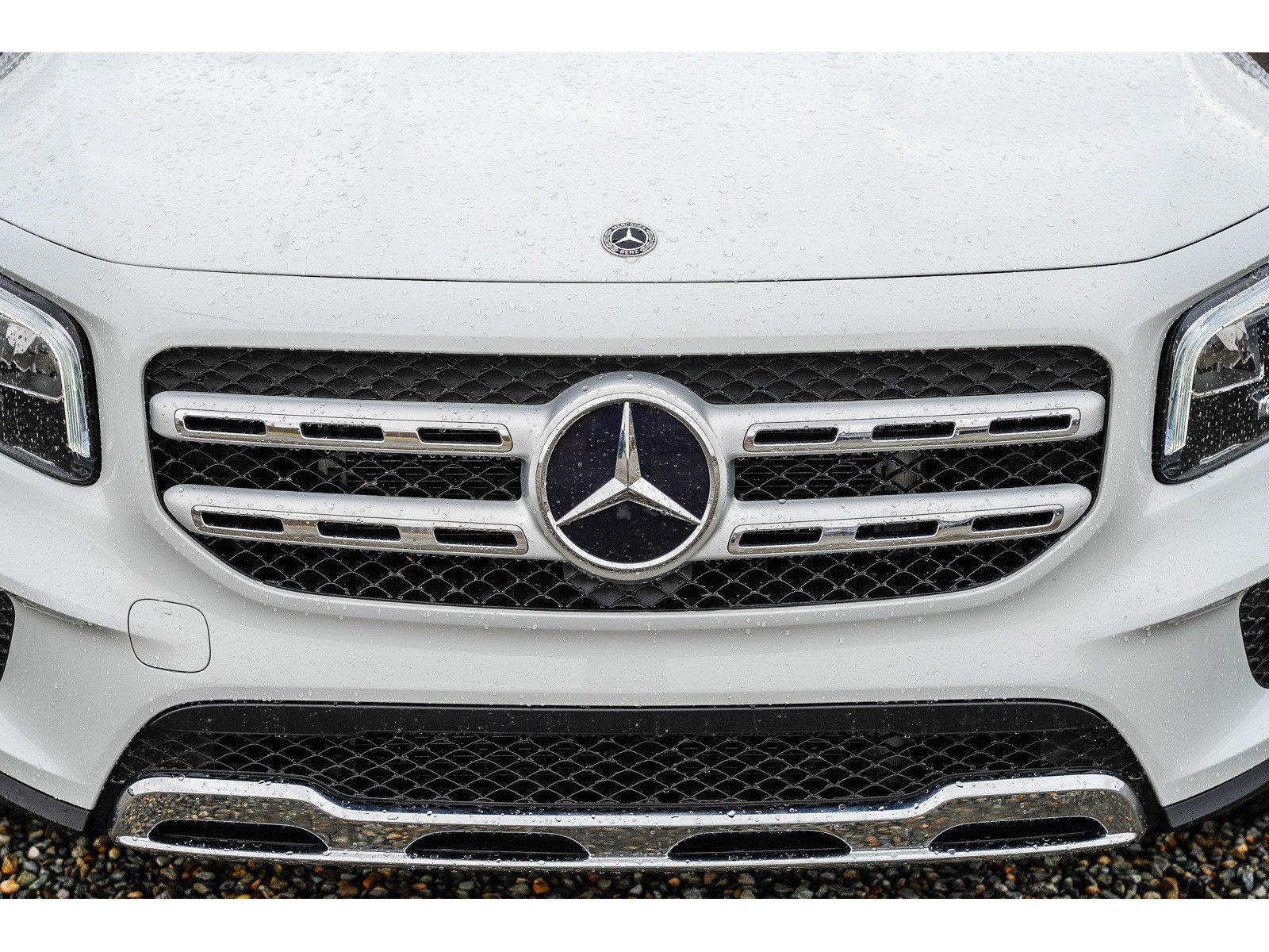 Used 2021 Mercedes-Benz GLB 250 4MATIC image 7