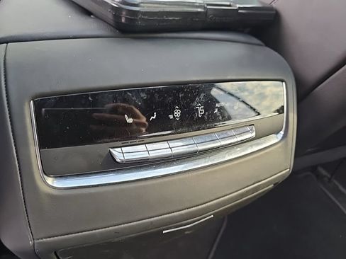 Used 2023 Cadillac Escalade V AWD/4WD image 22