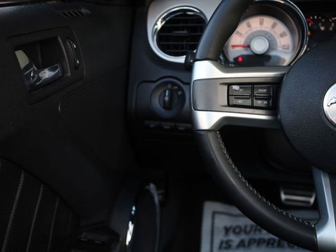 Used 2010 Ford Mustang Convertible RWD image 35