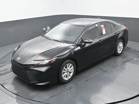 New 2026 Toyota Camry LE FWD image 30