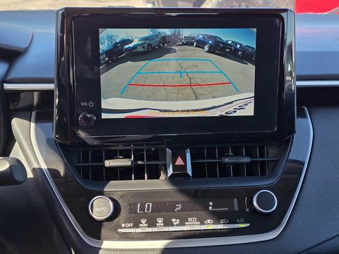 Used 2023 Toyota Corolla LE image 18