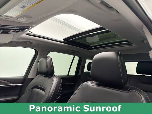 Used 2023 Jeep Grand Cherokee 4WD 4xe image 57