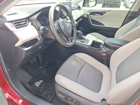 Used 2022 Toyota RAV4 XLE w/ Convenience Package AWD/4WD image 15