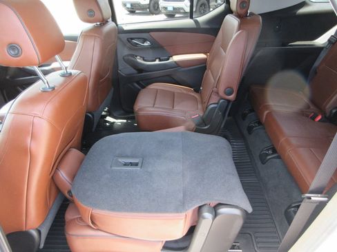 Certified 2018 Chevrolet Traverse High Country AWD/4WD image 16