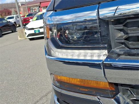 Used 2019 Chevrolet Silverado 1500 LT w/ All Star Edition image 9