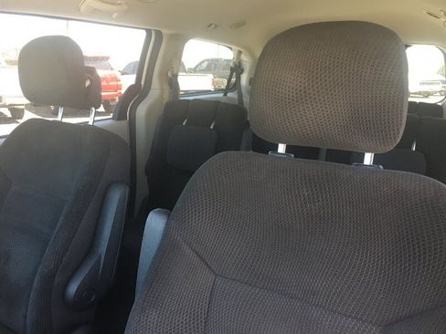 Used 2017 Dodge Grand Caravan SE w/ Power Window Group FWD image 2