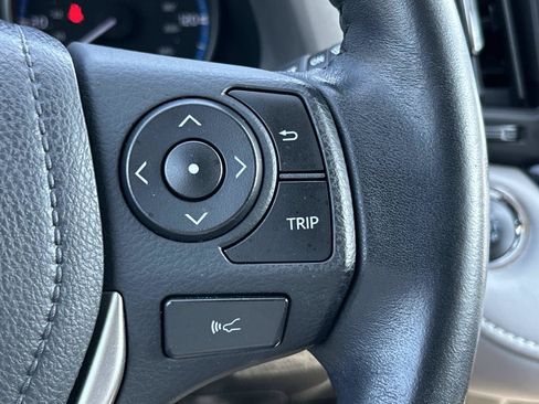 Used 2018 Toyota RAV4 Adventure AWD/4WD image 25