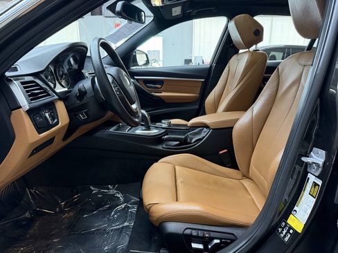 Used 2018 BMW 330i xDrive Sedan AWD/4WD image 11