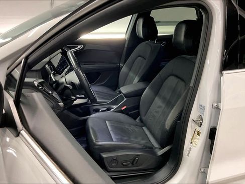 Used 2023 Audi Q4 e-tron Premium Plus w/ Premium Plus image 26