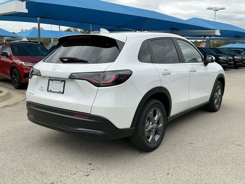New 2026 Honda HR-V LX image 3