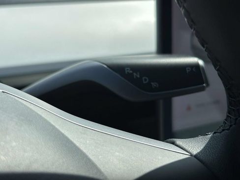 Used 2022 Tesla Model 3 Long Range AWD/4WD image 28
