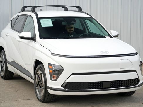 Used 2025 Hyundai Kona SEL image 53