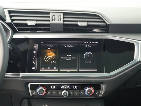 New 2025 Audi Q3 2.0T Premium image 19
