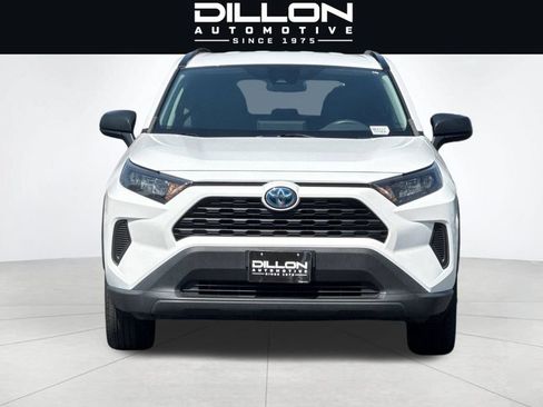 Used 2022 Toyota RAV4 LE AWD/4WD image 9