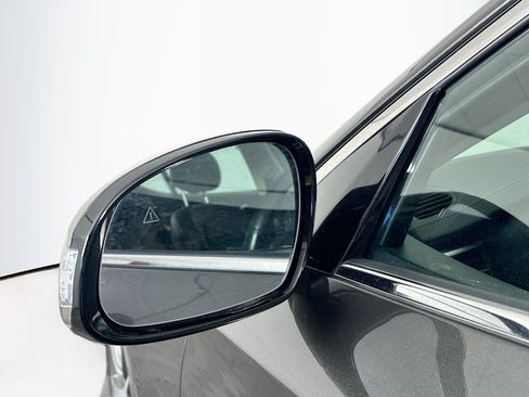 Used 2025 Genesis G70 2.5T AWD/4WD image 16