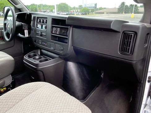 Certified 2024 Chevrolet Express 3500 LT w/ LT Preferred Equipment Group image 28