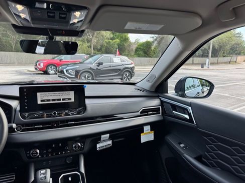 New 2026 Mitsubishi Outlander SEL FWD image 25