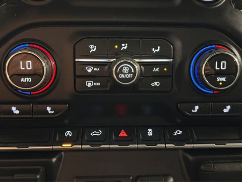 Used 2019 Chevrolet Silverado 1500 LT w/ All-Star Edition AWD/4WD image 31
