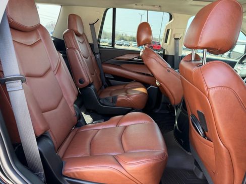 Used 2018 Cadillac Escalade Premium Luxury image 23