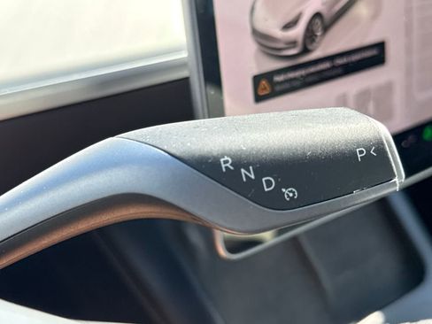 Used 2022 Tesla Model 3 image 21