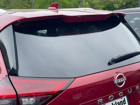 Certified 2024 Nissan Rogue Platinum AWD/4WD image 4