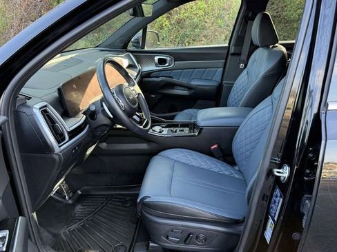 Used 2025 Kia Sorento SX Prestige image 8