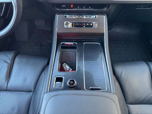 Used 2025 Lincoln Aviator Reserve w/ Equipment Group 201A image 11