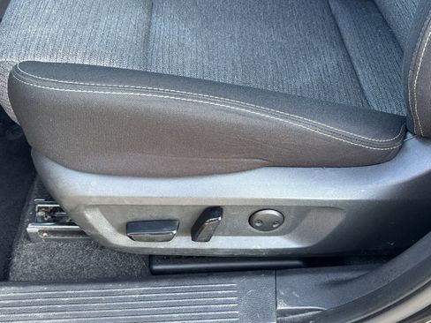 Used 2023 Nissan Rogue SV image 19