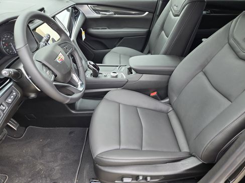 New 2025 Cadillac XT6 Sport w/ Technology Package image 9