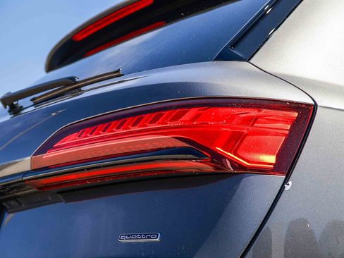 New 2026 Audi Q7 2.0T Premium AWD/4WD image 7