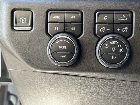 Used 2024 Chevrolet Silverado 2500 LTZ w/ LTZ Plus Package AWD/4WD image 19
