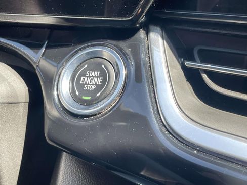Used 2025 Chevrolet Trax RS w/ Driver Confidence Package FWD image 20