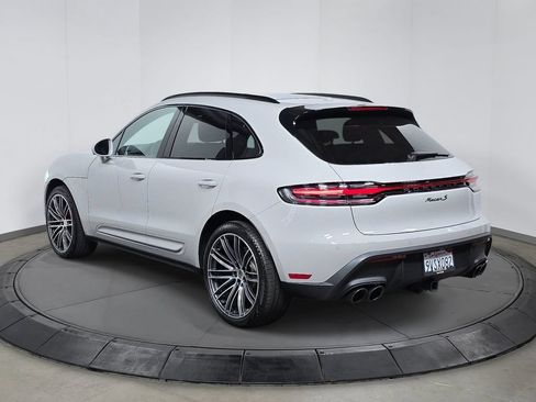 Certified 2025 Porsche Macan S AWD/4WD image 3