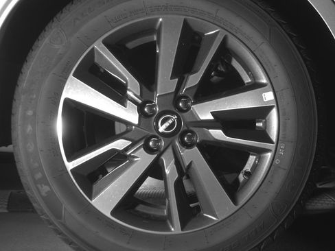 Used 2025 Nissan Versa SV FWD image 18