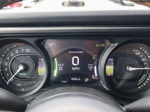 Used 2024 Jeep Wrangler Unlimited AWD/4WD image 23