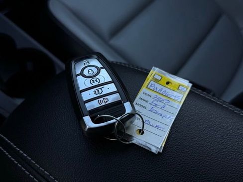 Used 2023 Ford Escape Platinum image 38
